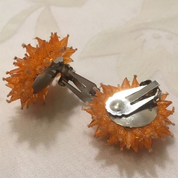 Vintage Dimensional Spike Bead Earrings - Picture 5 of 6